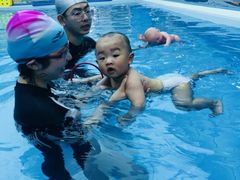 -蓝鲸奇亲子游泳俱乐部