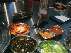 -哈哈碳都·牛肋条无限自助烤肉(宝龙店)