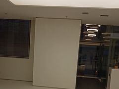 -卡罗酒店(东门晒布地铁站店)