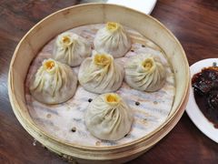 蛋黄小笼-朱新年·苏式汤团·面点(北寺塔店)