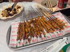 -肥肥虾庄·金牌油焖大虾(汉街SKP店)