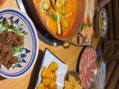 -洱火云南酸菜牛肉火锅(石景山当代商城店)