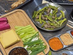 -马路牙子烧烤音乐酒馆(望京店)