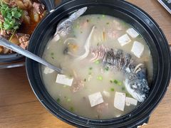 -土砂锅生态山庄·非遗砂锅雅鱼