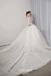 -Lady  Jane高端婚纱礼服馆