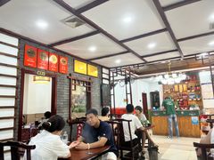 -湖南人家湘菜馆(镇江路店)