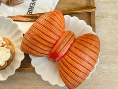 -VERIE BAKEHOUSE