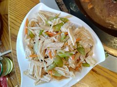 -缘福乡村铁锅炖民宿(八达岭店)