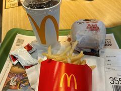 -麦当劳(杭州西湖银泰百货店)