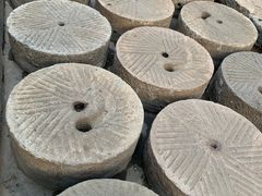 -雪山彩虹谷景区