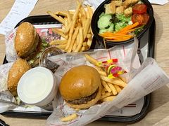 -The Habit Burger Grill 哈比特汉堡(爱琴海店)