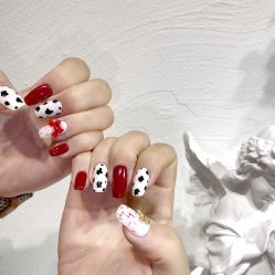 -花岐款式专研健康美甲沙龙