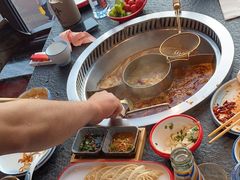 -醉董牛川派鲜肉自选火锅(烟台店)