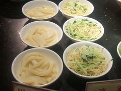 -八一路好吃街(雨田商务大厦店)