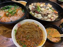 -万记麻辣烫国展总店