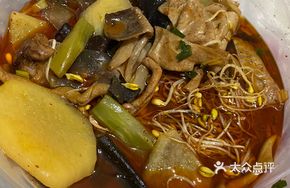 Spicy Roast Duck with Duck Intestines Trio (Small Portion)