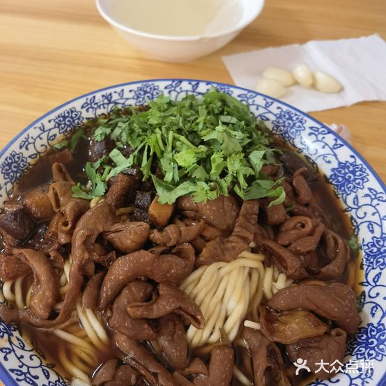 周大买卖面馆