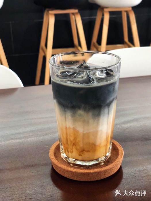 bean·go coffee roasters水泥拿铁图片