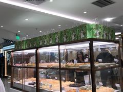 面包甜点陈列柜-奈雪的茶(新天地广场PRO店)
