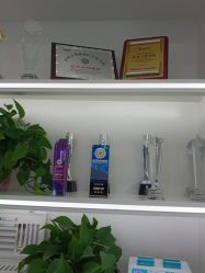 -蕾特恩专业祛痘·皮肤管理