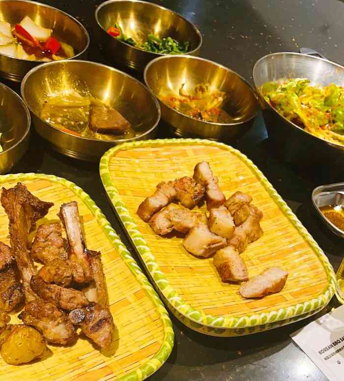 必喜烤肉(金鹰世界店)-"河西金鹰9楼很好找, [薄荷]环境:很宽.