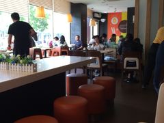 -东方既白(黄兴路大润发店)