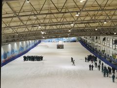 -乔波室内滑雪场