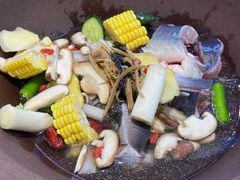 -鲜念蒸汽石锅鱼(红山6979店)