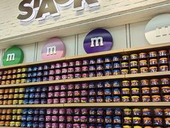 -m豆巧克力世界(上海世茂广场店)