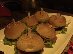 -Helens海伦司小酒馆(津湾广场店)