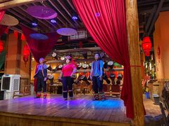 -老滇山寨•云南特色菜•地方菜•民族风情歌舞表演(金碧店)