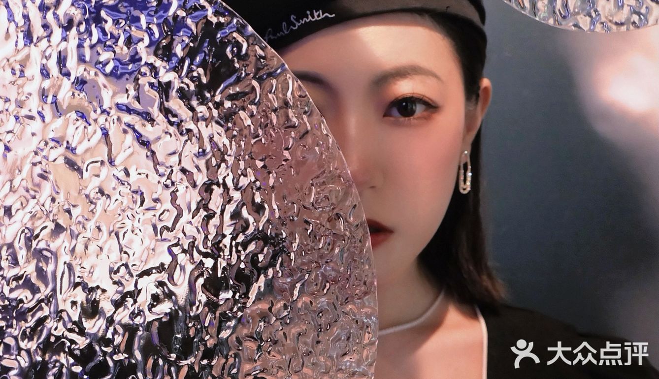 成都0元看展｜雨落成海🌊沉浸式克莱因蓝摄影展
