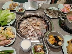 -金滏山烤肉·海鲜·火锅自助餐厅(襄阳万达店)