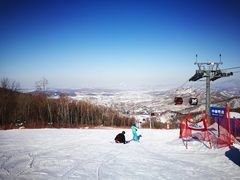 景点-中旅松花湖滑雪场