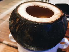 原盅椰子炖鸡-融信华邑酒店·鲜艳西餐厅