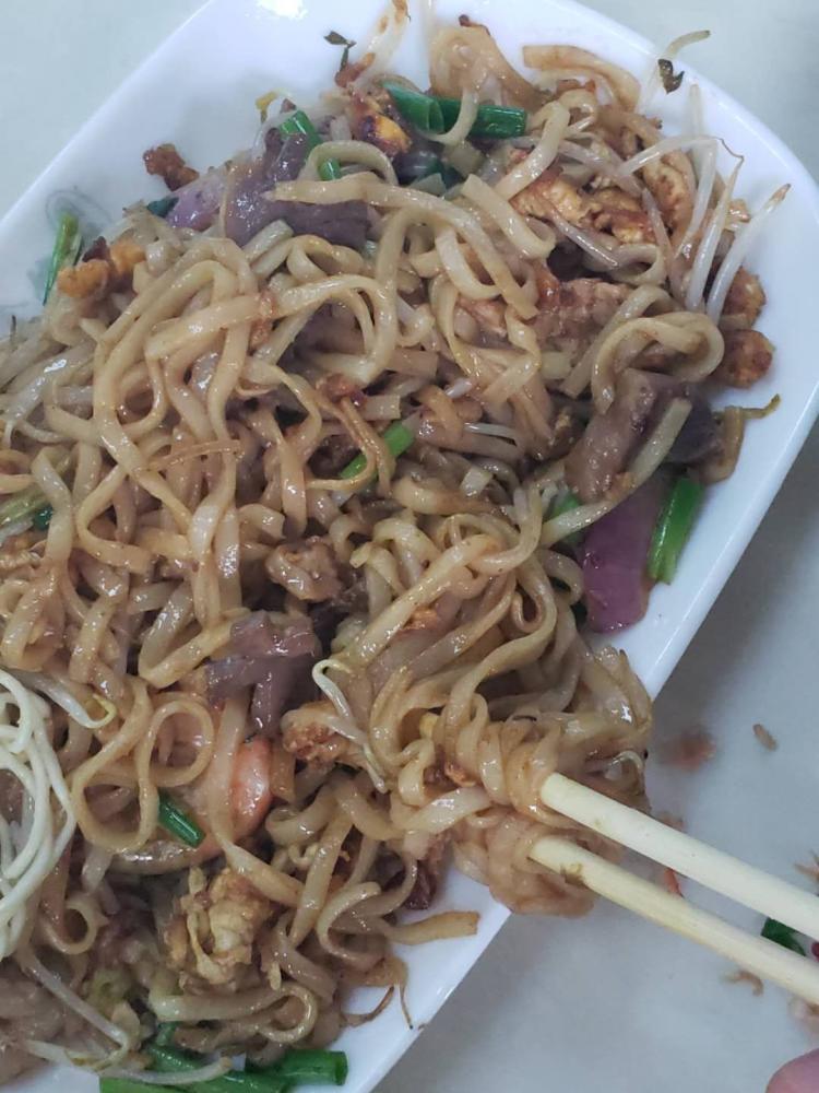 儋州炒粉(好吃优美食城店)-"晚上过来这边吃夜宵,逛了一圈,随便挑了一