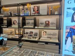-博士眼镜集团石人工眼镜(虹口万泰店)