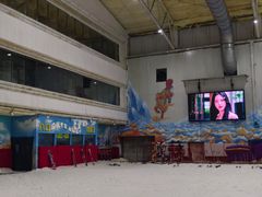 -乔波室内滑雪场