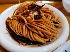 -霄汉牛三鲜湖北砂锅菜(万松园2店)