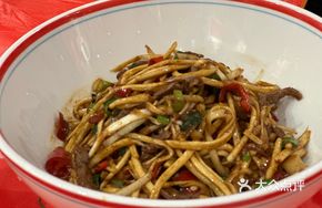 Bamboo Shoots Stir-Fried with Beef