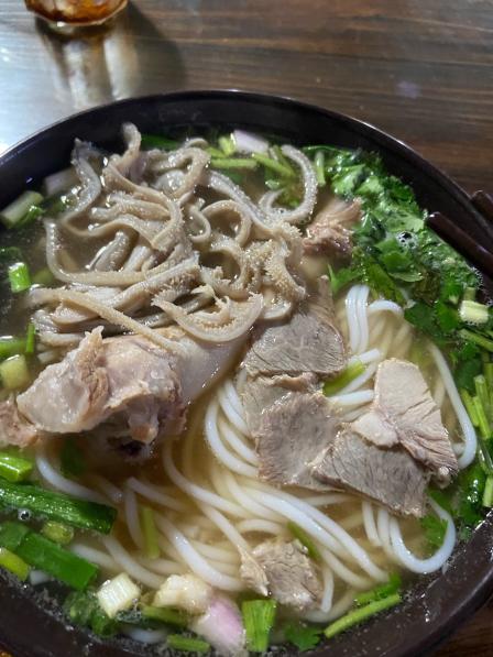 招牌羊肉粉再加一份羊肚就绝了