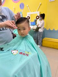 -爆米花儿童美发乐园