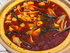 肥肠鸡爪砂锅-马头巷·食景园(苏州总店)