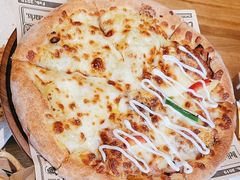 -Dragon Pizza•圆脸龙披萨·牛排餐厅