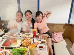 -尚尚仙·酸汤猪手·猪肚鸡火锅(华联万柳购物中心店)