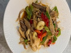 -汗腾格里·风味餐厅(新疆驻京办店)