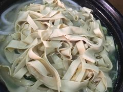 -丽虹云南过桥米线(兴工街店)