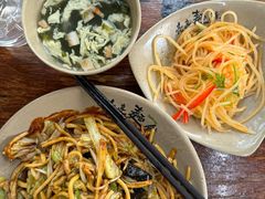 -亮亮面馆(经六路店)