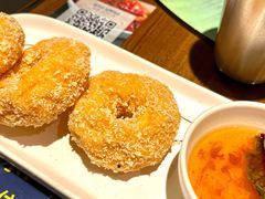 炸虾饼配泰国梅子酱-帕蓝·暹罗料理(大学路店)