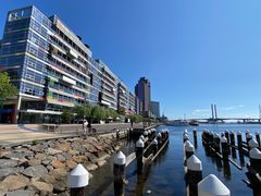 -墨尔本滨海港区